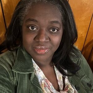 Meet your Posher, Yavette